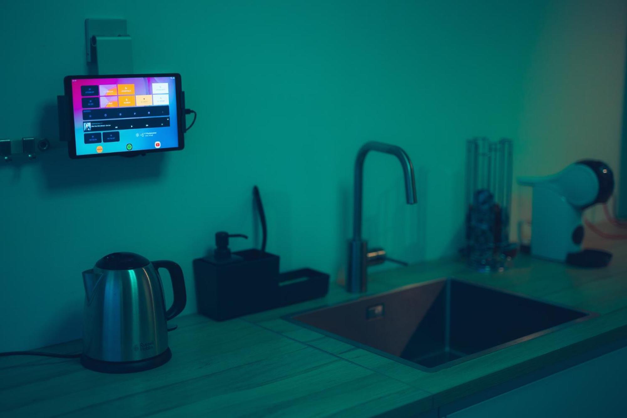 Smart Luxury - Private Gym, Hot Tub & Sauna Keflavík Eksteriør billede
