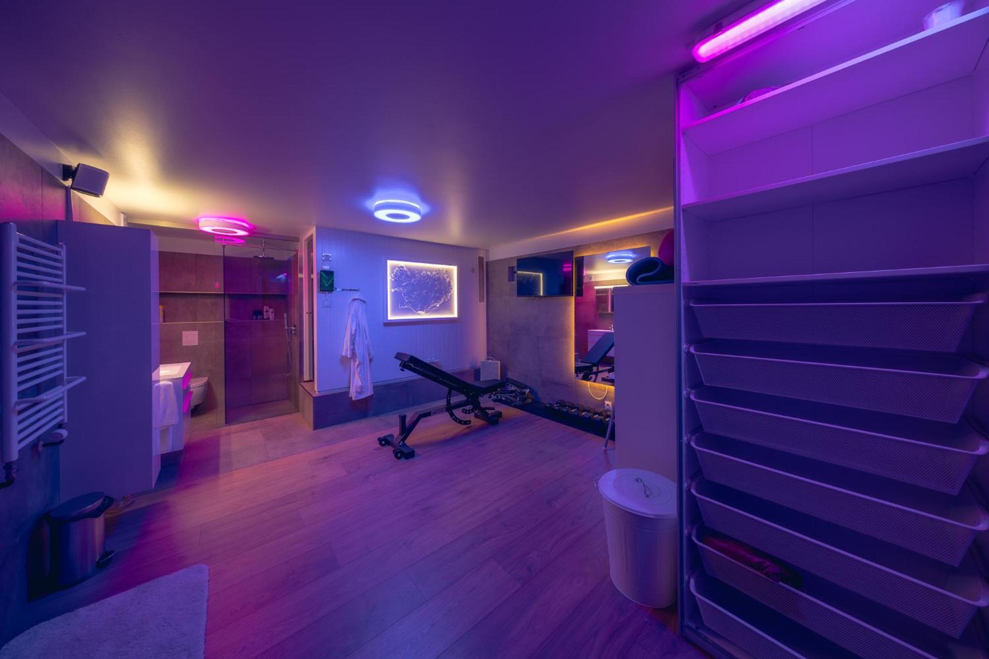 Smart Luxury - Private Gym, Hot Tub & Sauna Keflavík Eksteriør billede